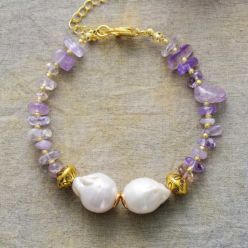 Natural Amethysts & Freshwater Pearls Classy Bracelet