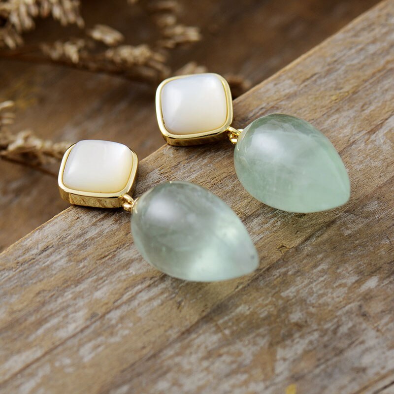 Natural Green Quartz & Shell Classy Earrings