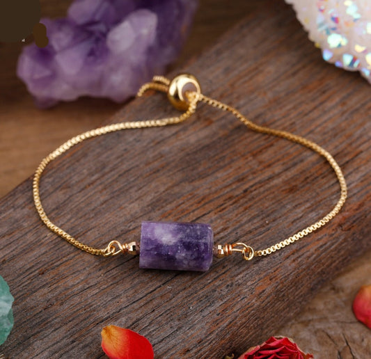 Elegant Golden Chain Bracelet with Single Dream Amethyst Bead