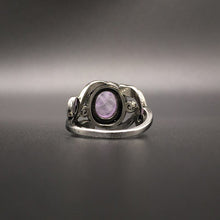 Load image into Gallery viewer, Vintage Flower-shaped 925 Silver Ring with Amethyst Gemstone
