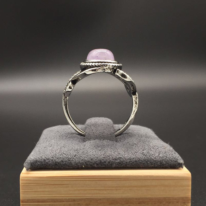 Vintage Flower-shaped 925 Silver Ring with Amethyst Gemstone